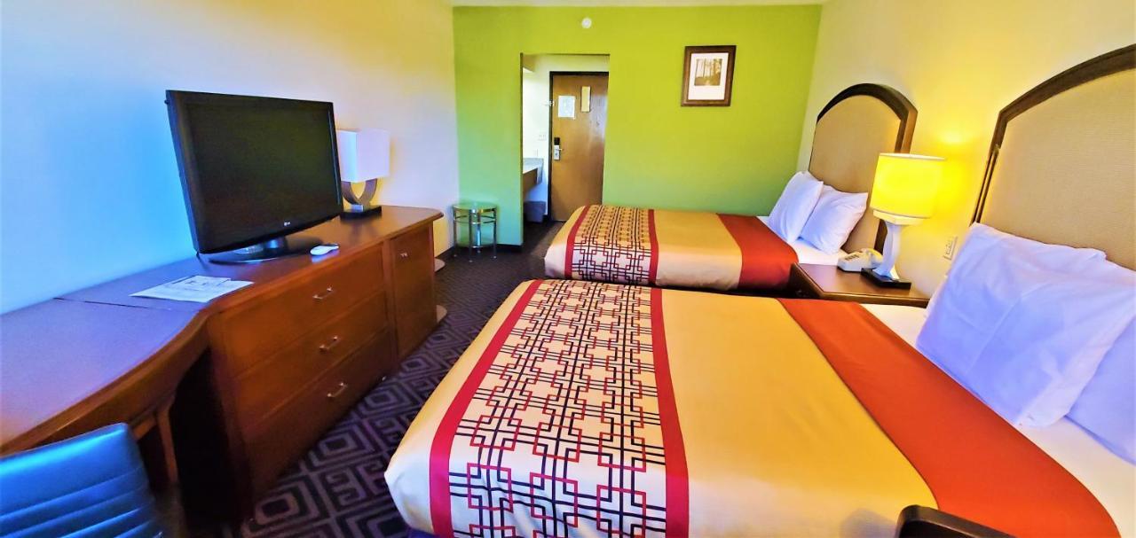 Travel Inn And Suites- Sikeston Miner I-55 Exit-67 Buitenkant foto